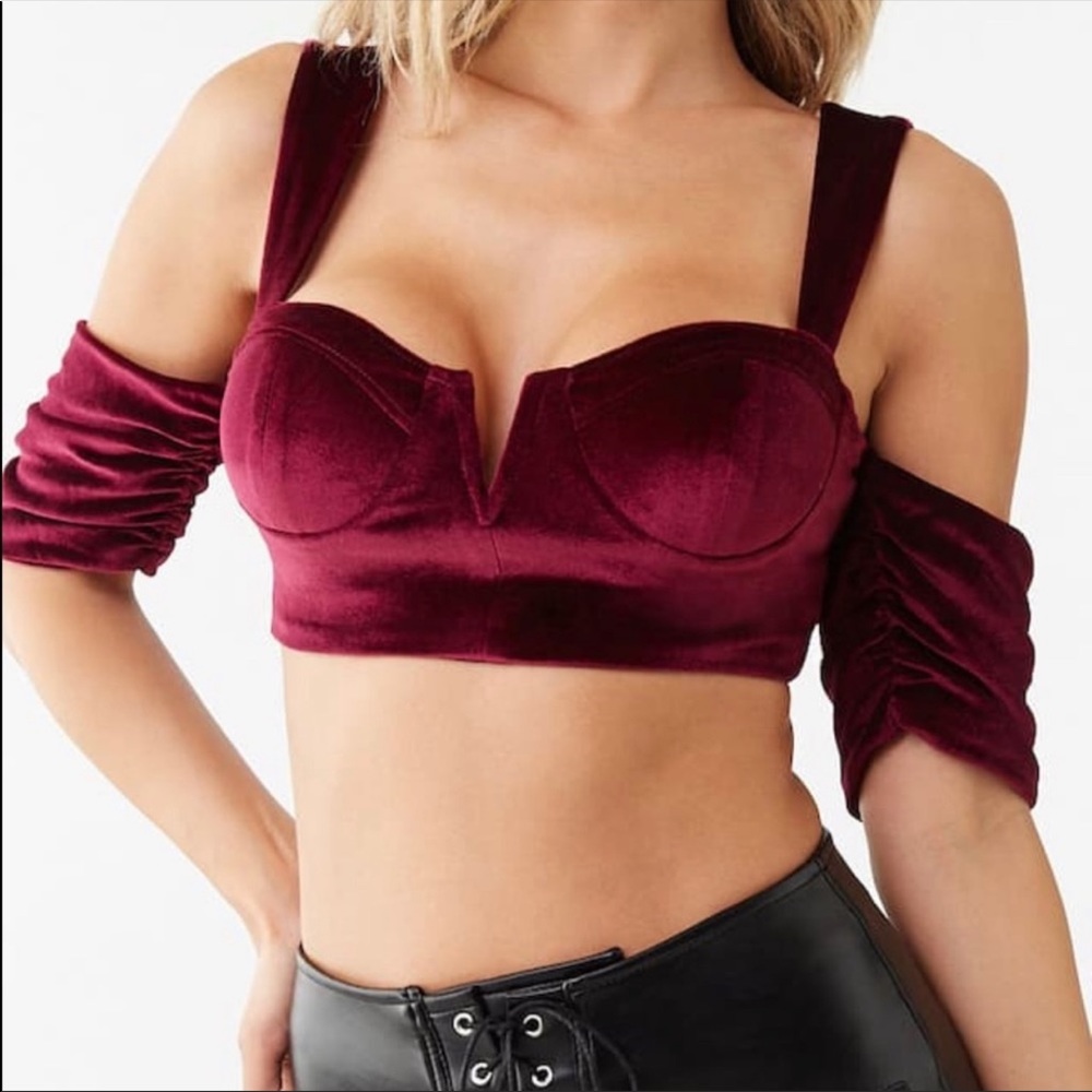 NWT Velvet crop top ❤️❤️
